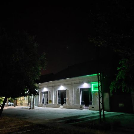 Hostel Horgos Centar Eksteriør bilde