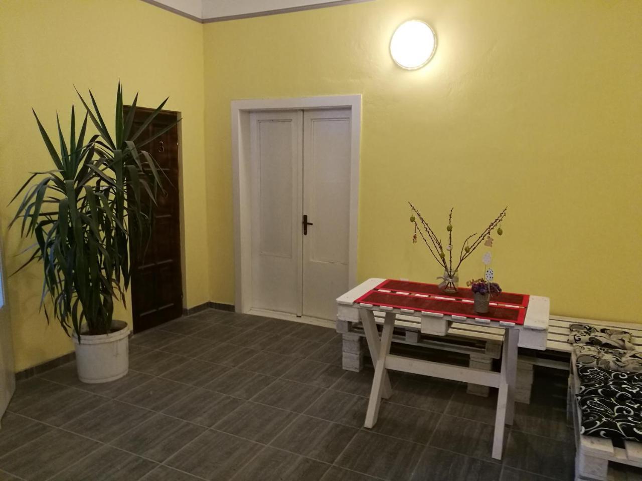 Hostel Horgos Centar Eksteriør bilde